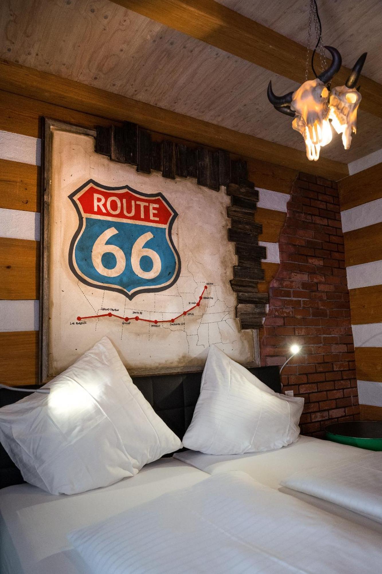 Motorworld Inn Warthausen Экстерьер фото