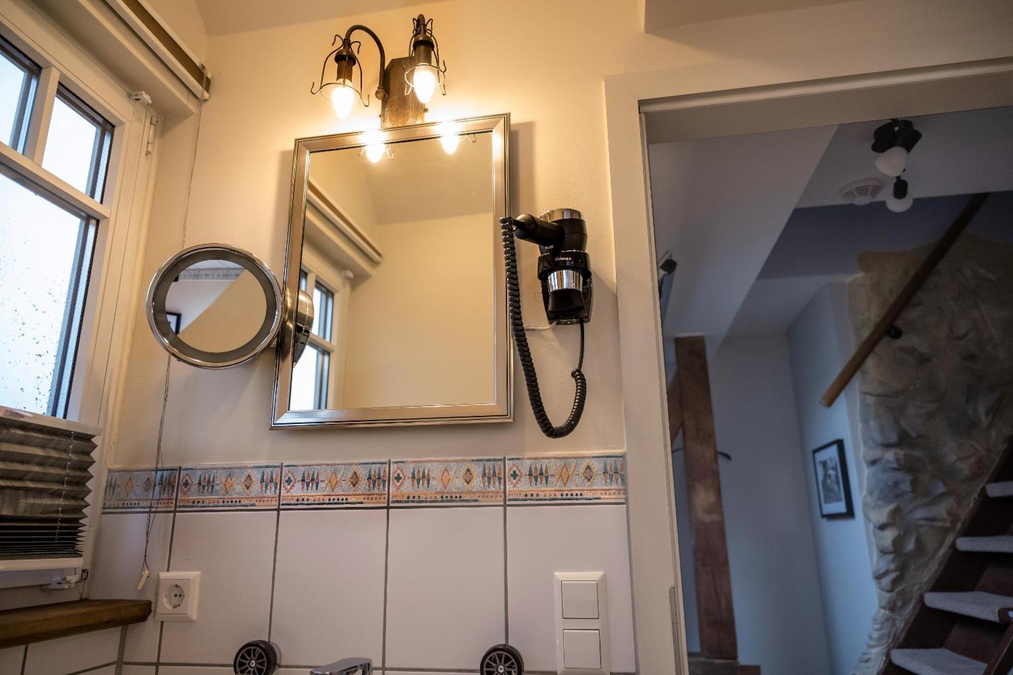 Motorworld Inn Warthausen Экстерьер фото