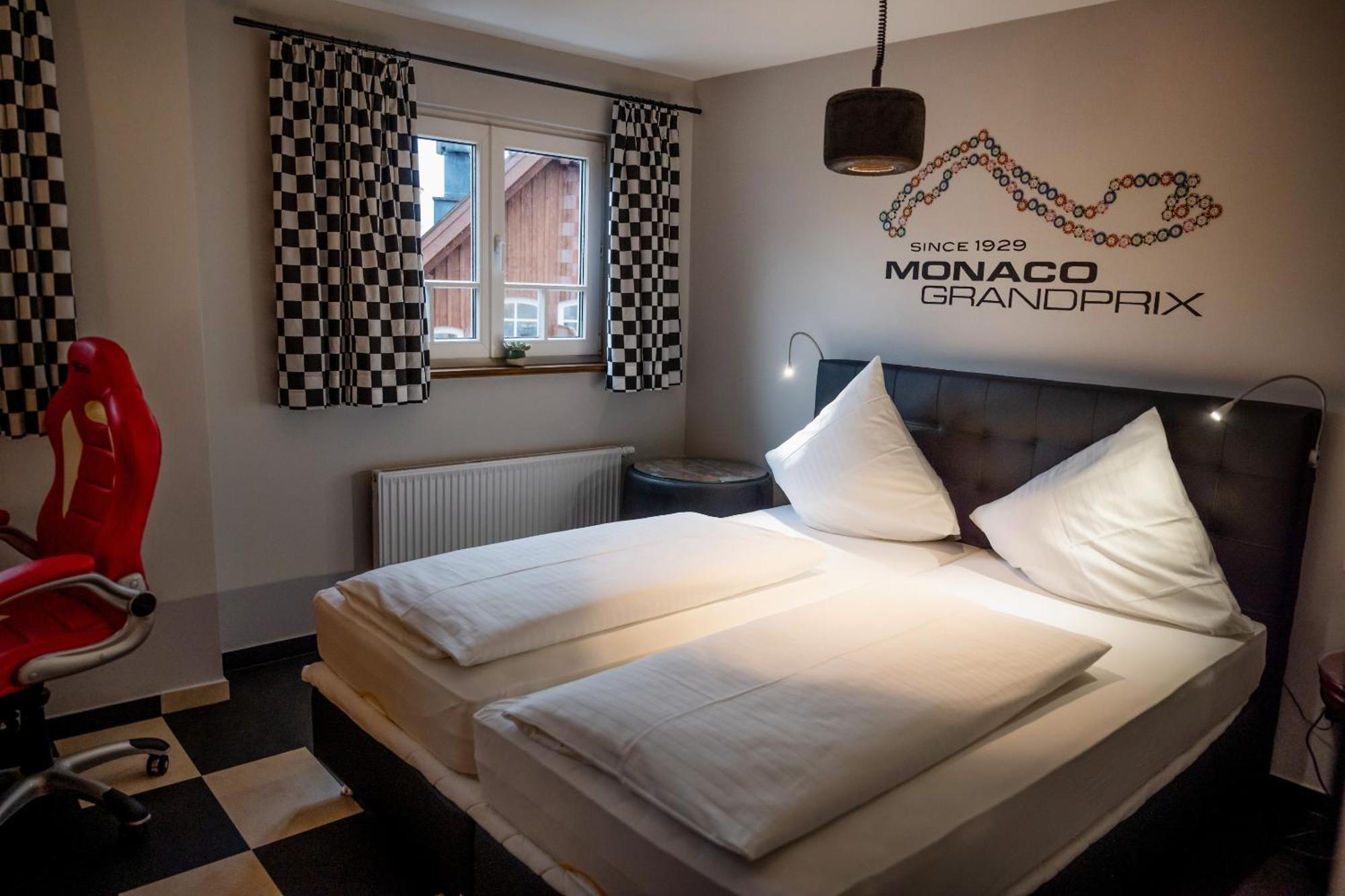 Motorworld Inn Warthausen Экстерьер фото