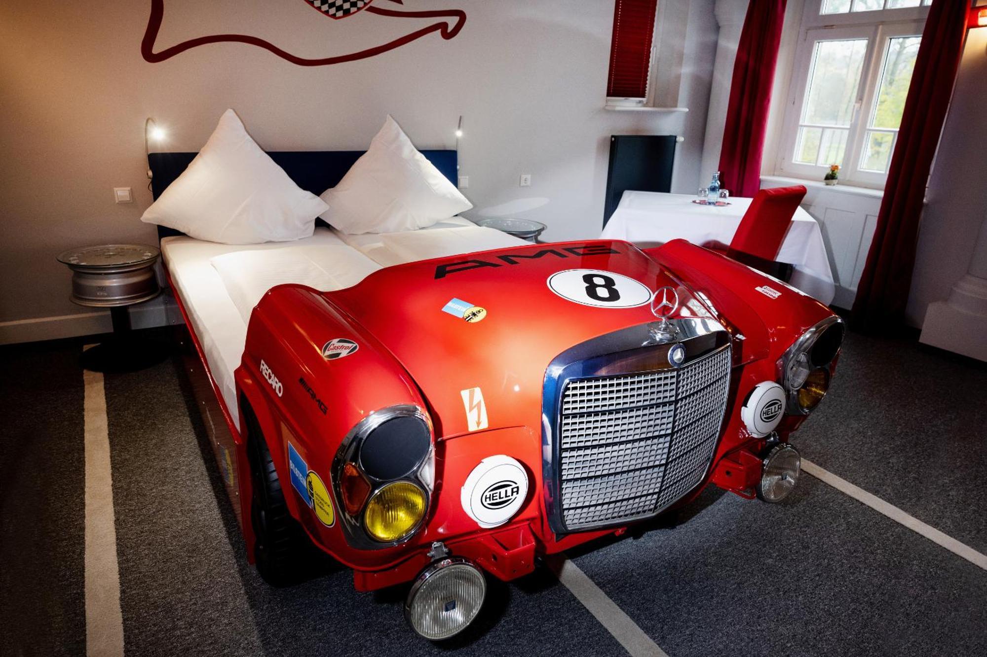 Motorworld Inn Warthausen Экстерьер фото