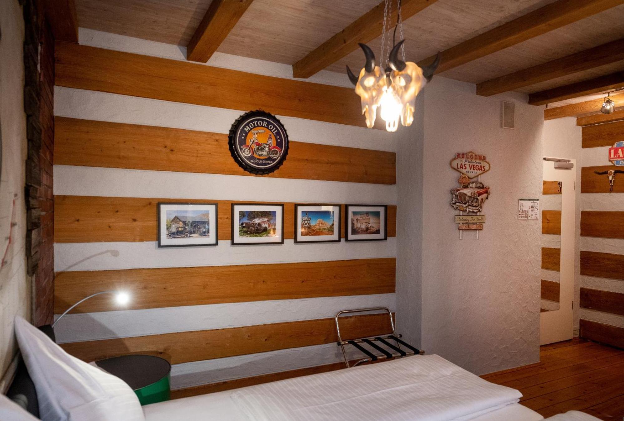 Motorworld Inn Warthausen Экстерьер фото