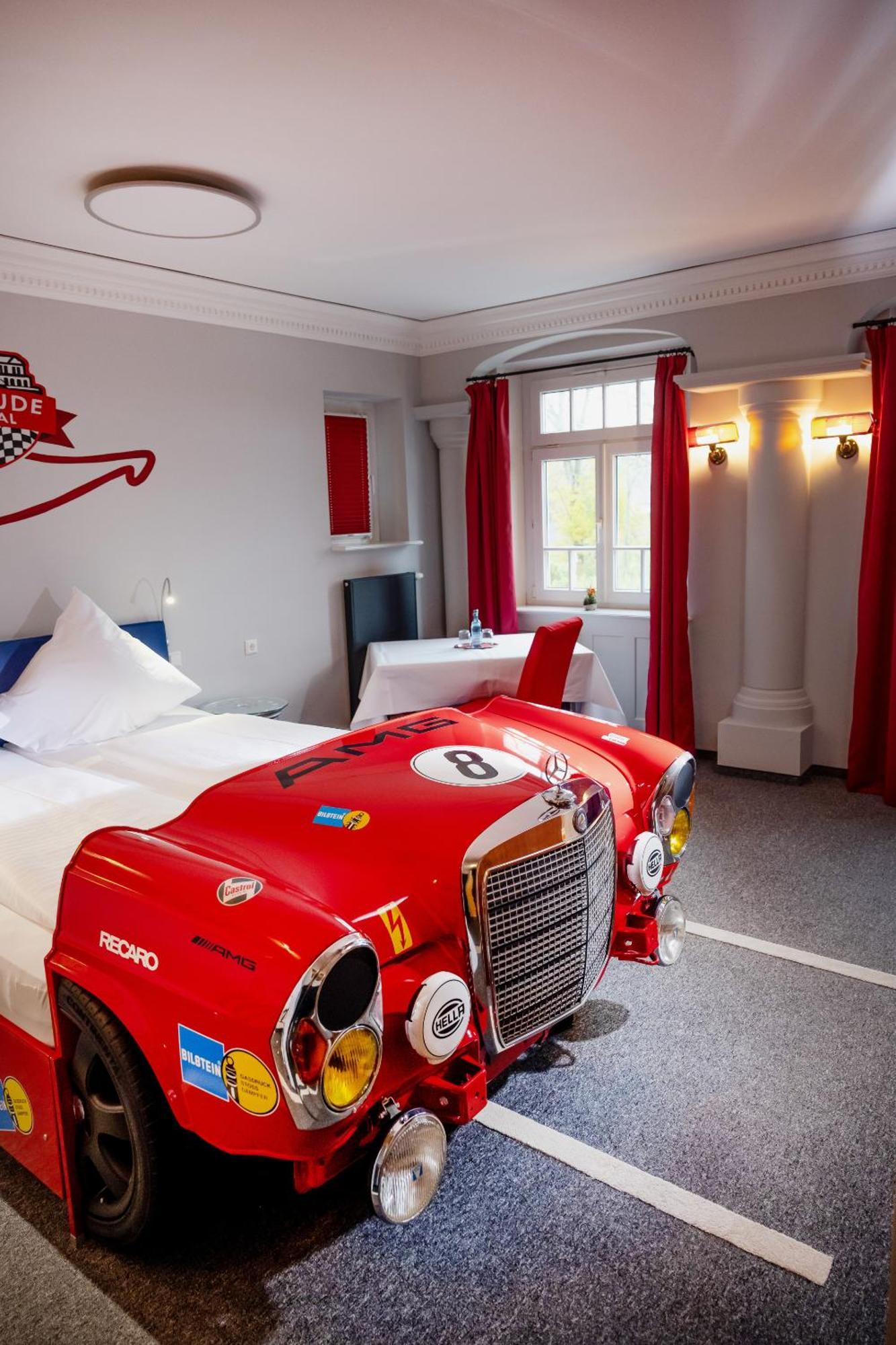 Motorworld Inn Warthausen Экстерьер фото