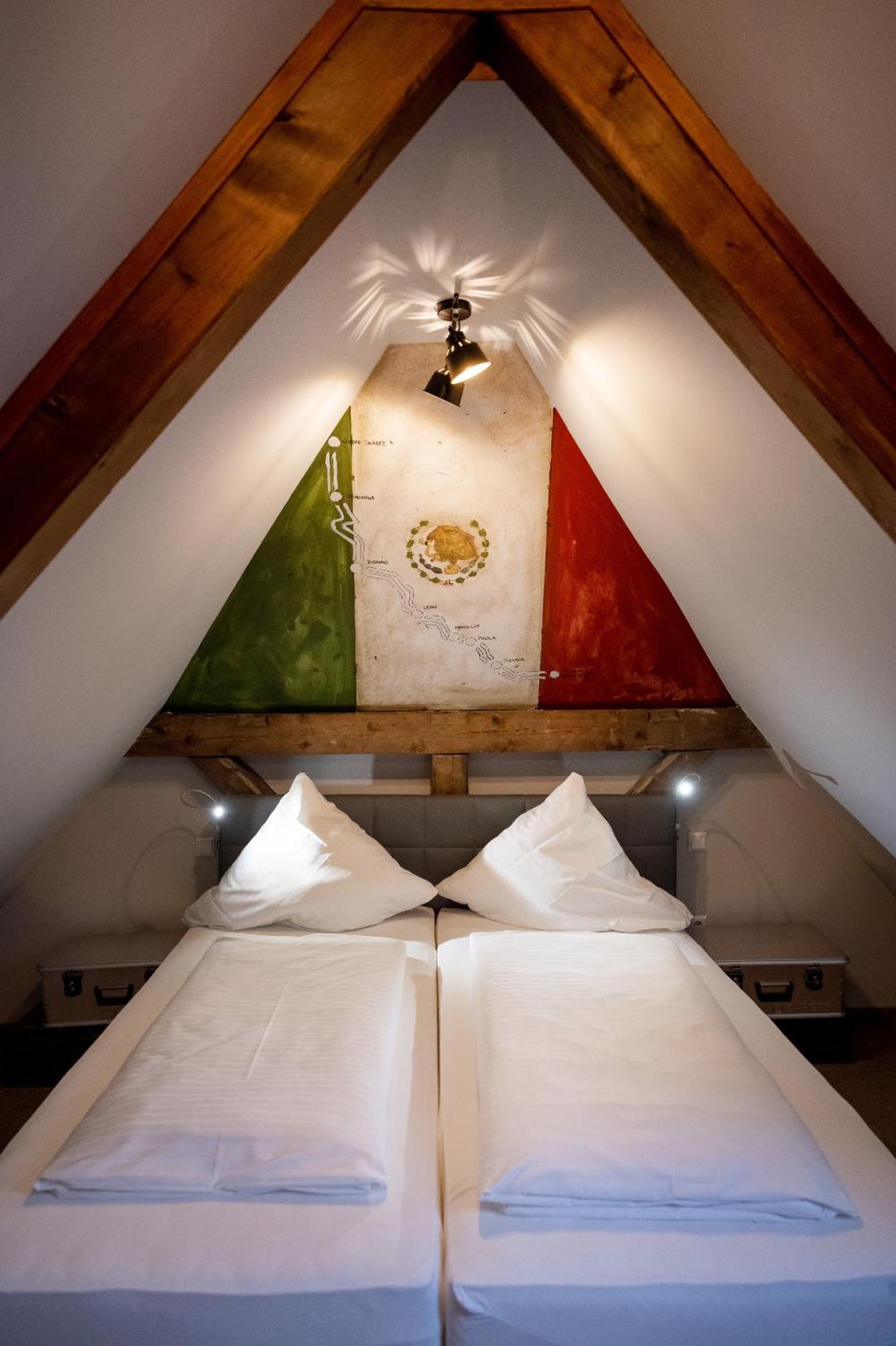 Motorworld Inn Warthausen Экстерьер фото